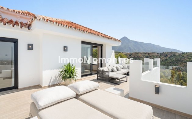 Resale - Villa - Marbella - Nueva Andalucía