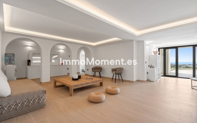 Resale - Villa - Marbella - Nueva Andalucía