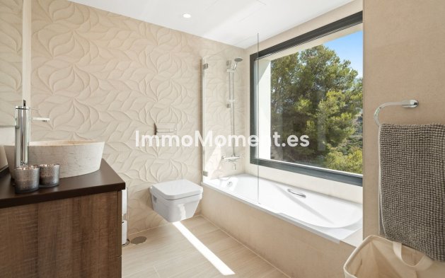 Resale - Villa - Marbella - Nueva Andalucía