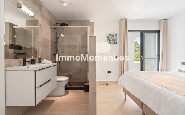 Resale - Villa - Marbella - Nueva Andalucía