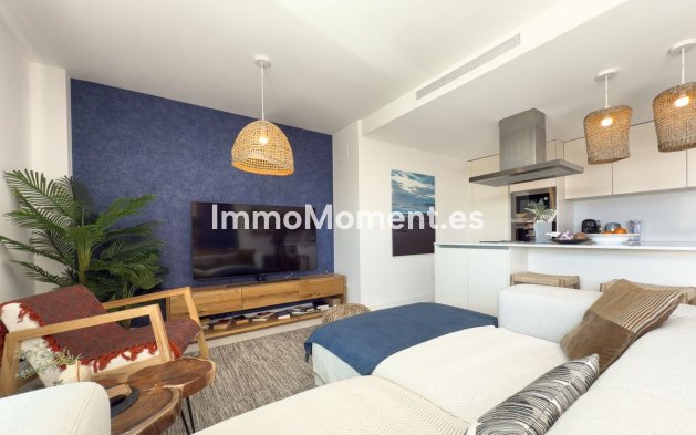 Resale - Apartment - Estepona - Selwo