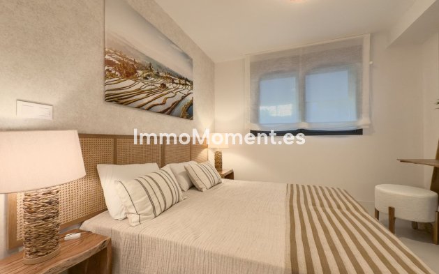 Resale - Apartment - Estepona - Selwo