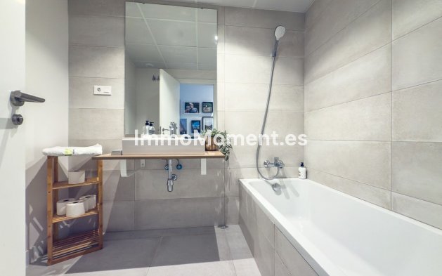 Resale - Apartment - Estepona - Selwo