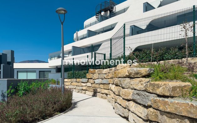 Resale - Apartment - Estepona - Selwo