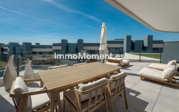 Resale - Apartment - Estepona - Selwo