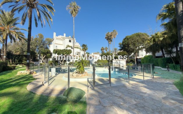 Wiederverkauf - Wohnung - Marbella - Elviria