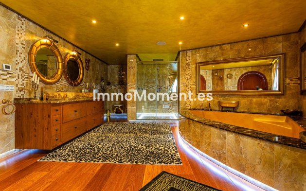 Wiederverkauf - Freistehende Villa - Benalmadena - Benalmadena Centro