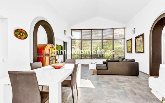 Wiederverkauf - Villa - Marbella - Elviria