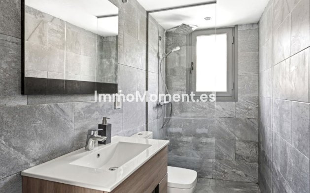 Wiederverkauf - Villa - Marbella - Elviria