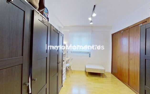 Resale - Apartment - Málaga - Málaga Centro