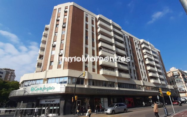Resale - Apartment - Málaga - Málaga Centro