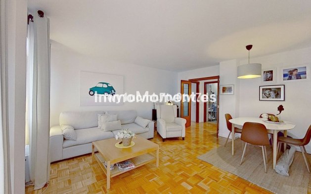 Resale - Apartment - Málaga - Málaga Centro