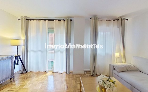 Resale - Apartment - Málaga - Málaga Centro