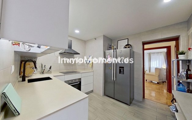 Resale - Apartment - Málaga - Málaga Centro
