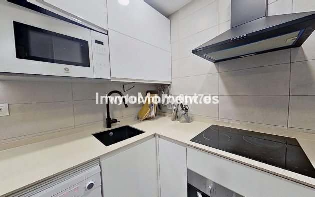 Resale - Apartment - Málaga - Málaga Centro