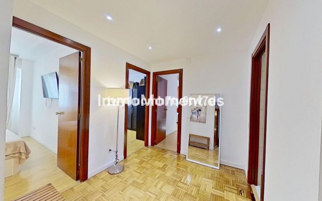 Resale - Apartment - Málaga - Málaga Centro