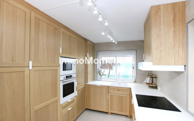 Revente - Appartement - Estepona  - Estepona Centro