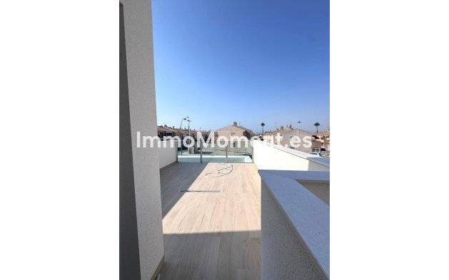 Resale - Villa - Torrevieja - Aguas Nuevas