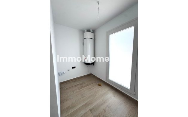 Resale - Villa - Torrevieja - Aguas Nuevas