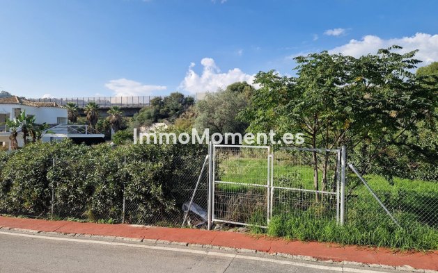 Wiederverkauf - Land - Marbella - Nueva Andalucía