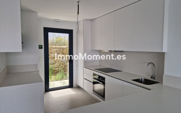 Revente - Villa - Estepona  - Atalaya