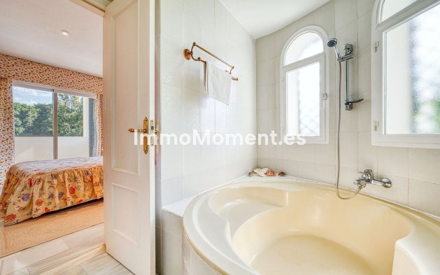 Reventa - Villa - Marbella - Nueva Andalucía