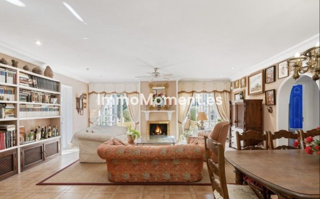 Wiederverkauf - Villa - Marbella - El Rosario