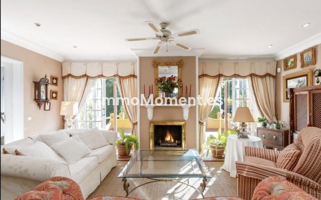 Wiederverkauf - Villa - Marbella - El Rosario