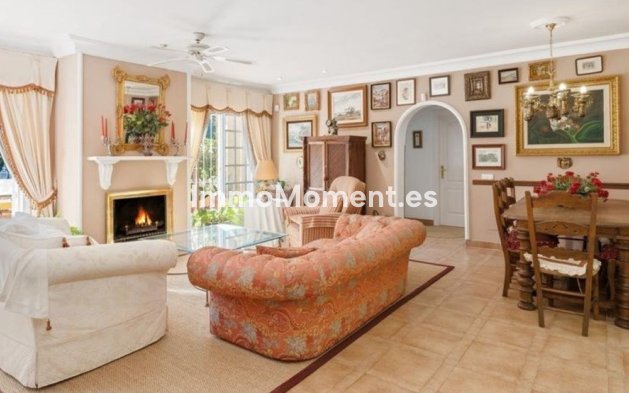 Wiederverkauf - Villa - Marbella - El Rosario