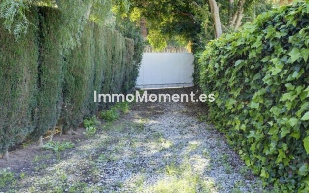 Wiederverkauf - Villa - Marbella - El Rosario