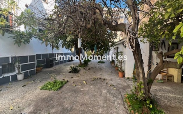 Wiederverkauf - Freistehende Villa - Málaga - La Victoria