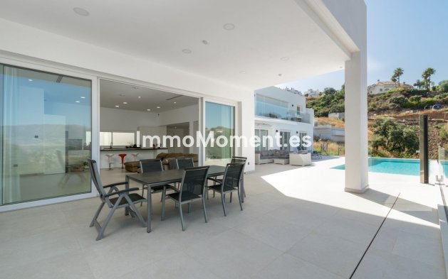 Resale - Villa - Marbella - La Mairena