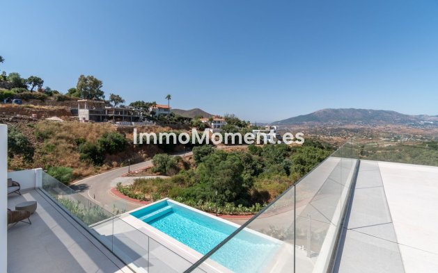 Resale - Villa - Marbella - La Mairena