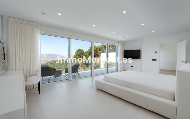 Resale - Villa - Marbella - La Mairena