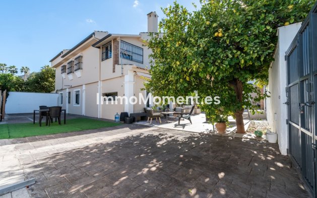 Wiederverkauf - Villa -   Inländisch - Alhaurín de la Torre