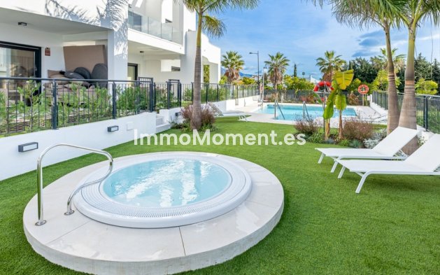 Revente - Maison mitoyenne - Estepona  - Estepona Centro