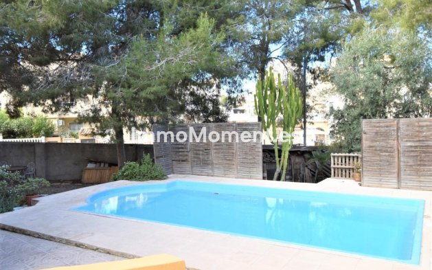 Wiederverkauf - Villa - Orihuela - Villamartin