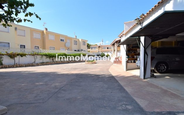 Revente - Villa - Orihuela - Villamartin