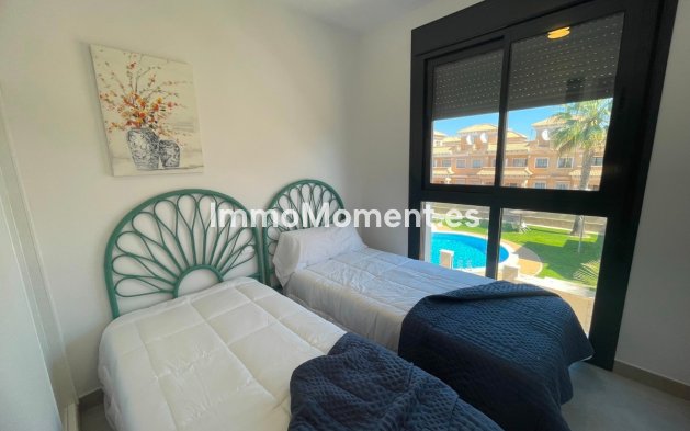 Resale - Apartment - Orihuela - Villamartin