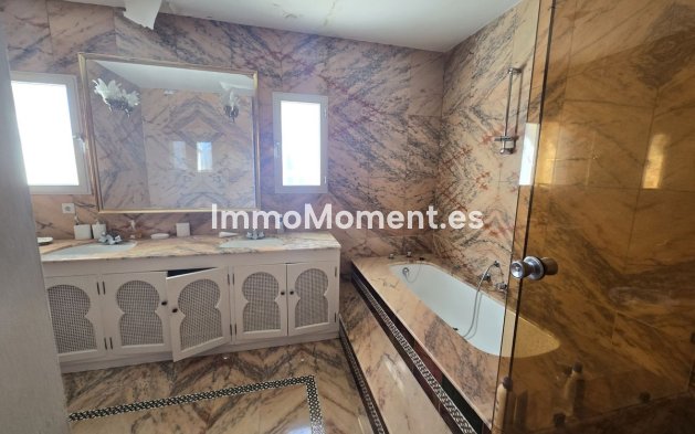 Wiederverkauf - Villa - Marbella - Marbella Centro