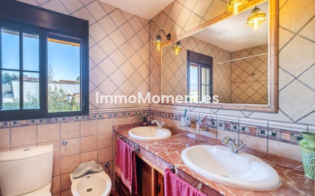 Resale - Villa - Marbella - San Pedro de Alcántara