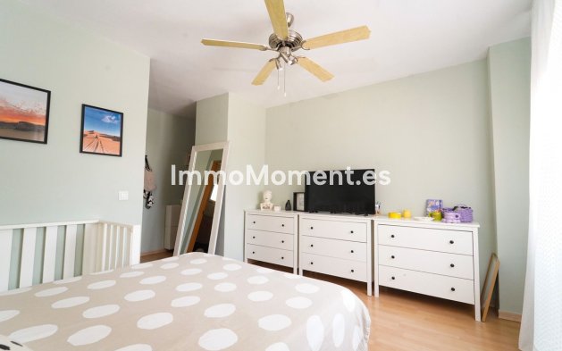Resale - Apartment - Málaga - Málaga Centro