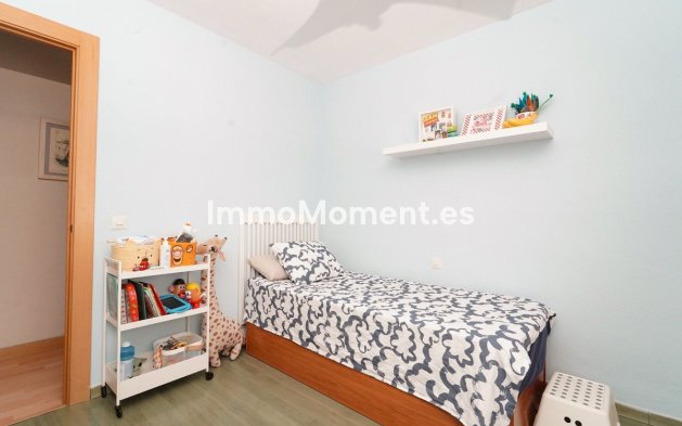 Resale - Apartment - Málaga - Málaga Centro