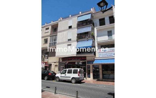 Resale - Apartment - Estepona - Estepona Centro