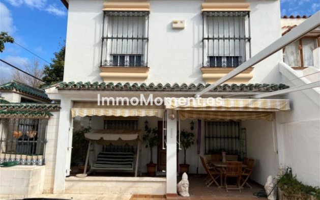 Resale - Villa - Marbella - Nueva Andalucía