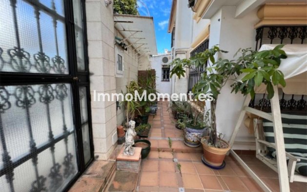 Resale - Villa - Marbella - Nueva Andalucía