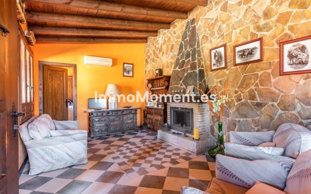Resale - Country house - Inland  - Coín
