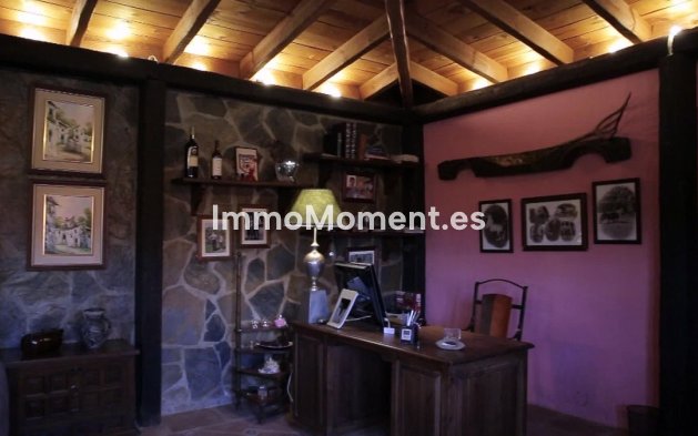 Resale - Country house - Inland  - Coín