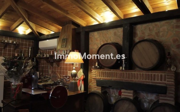 Resale - Country house - Inland  - Coín