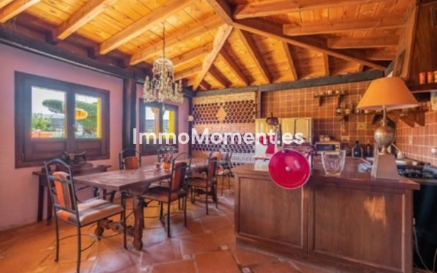 Resale - Country house - Inland  - Coín
